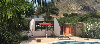 Villa Elloise's Apartment with Luxury Private Pool in Mondello