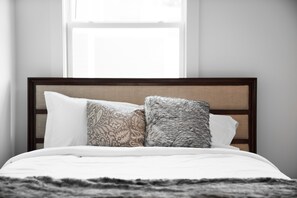 5 habitaciones, escritorio, tabla de planchar con plancha y wifi gratis