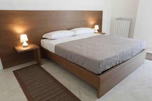 3 bedrooms, WiFi, bed sheets
