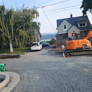 Property grounds - Great River View Easy Stroll to downtown  (Hood River)