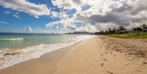 Pueohala: Spectacular Kailua Beachfront - updated Beach House