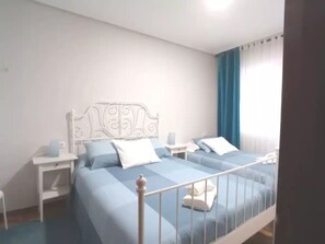 3 bedrooms, iron/ironing board, WiFi, bed sheets