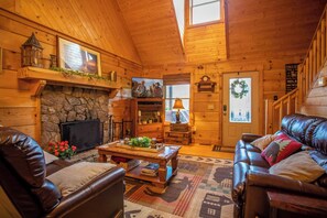 TV, caminetto, lettore DVD