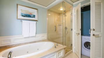 Bathtub, bidet, towels