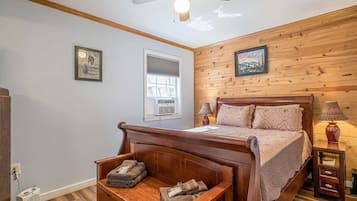 1 bedroom, desk, iron/ironing board, free WiFi