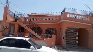 Exterior - Right Spot Vacation Home (Portmore)