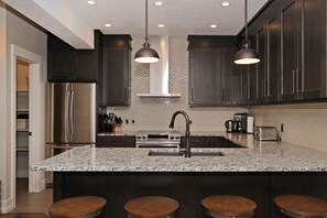 Fridge, microwave, oven, stovetop - Your Penthouse with a private rooftop new hot tub. (Canmore)