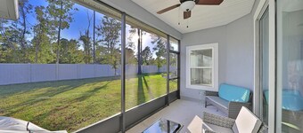 Ranch de 3 chambres près de l'aéroport de Jax cette charmante maison est aménagée pour jouer ou travailler. 