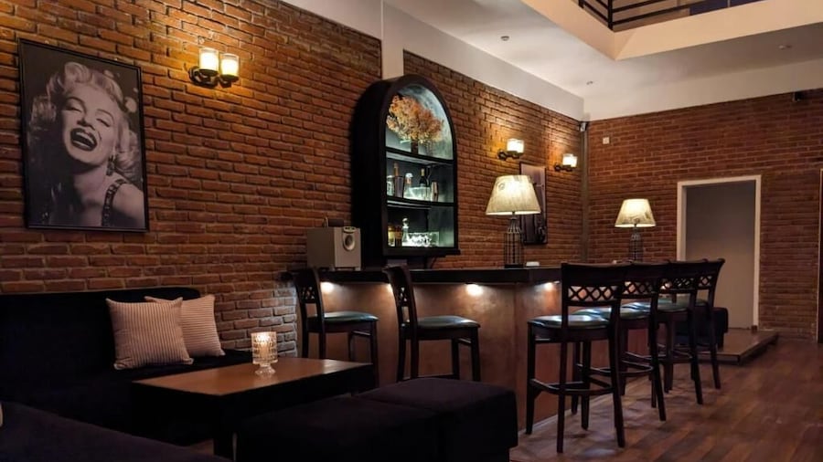 Daffodils Beach Negombo