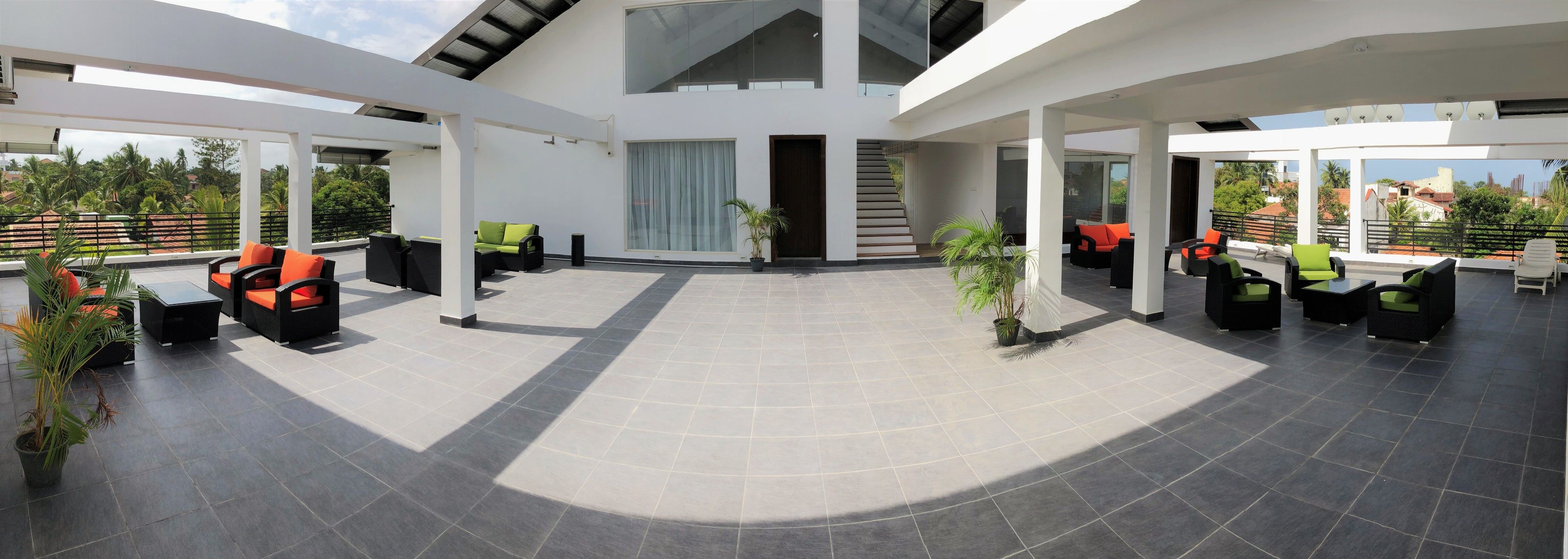 المنشأة من الخارج