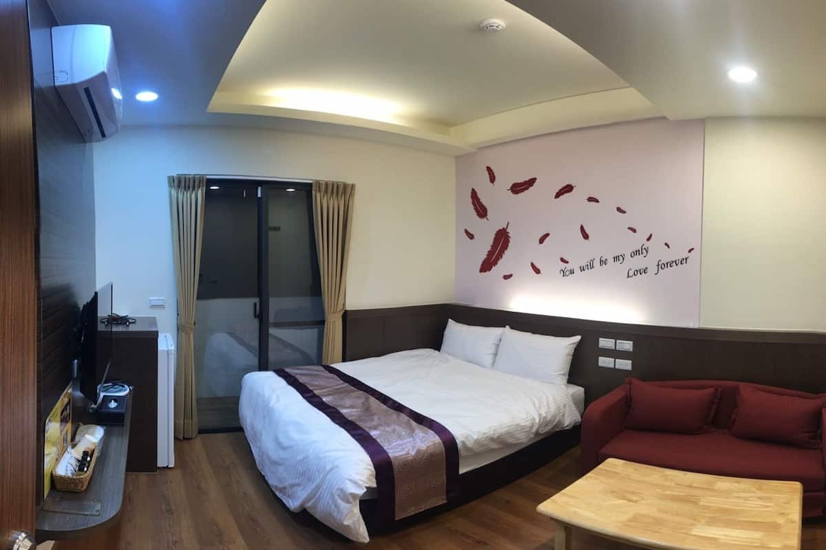 Roupas de cama premium, cortinas blackout, quartos à prova de som