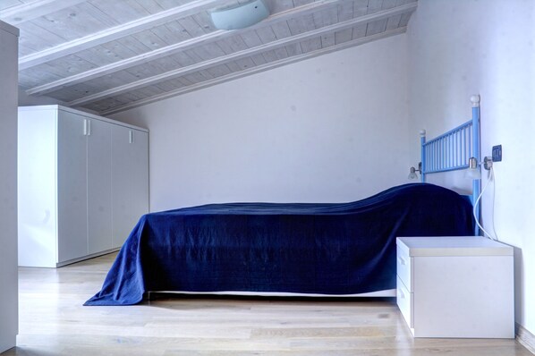 2 bedrooms, in-room safe, iron/ironing board, travel cot