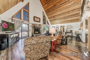 TV, peis, DVD-spiller og fotballspill