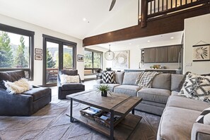 TV, fireplace, stereo