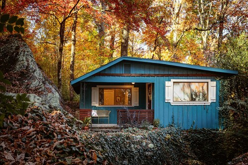 Sininen Ivy: Modern Mountain Gem ~ ulkona rakastavien unelma. Parit vuori paeta.