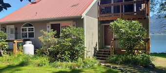 Lake Quinault Vacation Home/Breathtaking View! Located in Olympic National Park