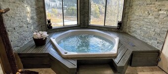 ⭐Family Mtn Escape⭐ HOT TUB À L'INDOOR & FOYER vue sur les pentes Keystone