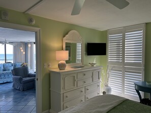 3 bedrooms, iron/ironing board, WiFi, bed sheets - Panoramic Oceanfront. Beautiful Five Star. The get-away for any season. (Bethany Beach)