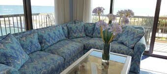 Panoramic Oceanfront. Beautiful Five Star. The perfect summer vacation.