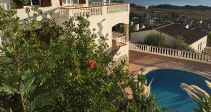Luxury Villa, Breathtaking 180° Sea & Sunset views, Private Pool. Fully AC