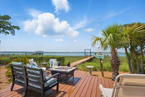 4-Bedroom Deep Waterfront Home with Private Dock and Dazzling Sunset Views!