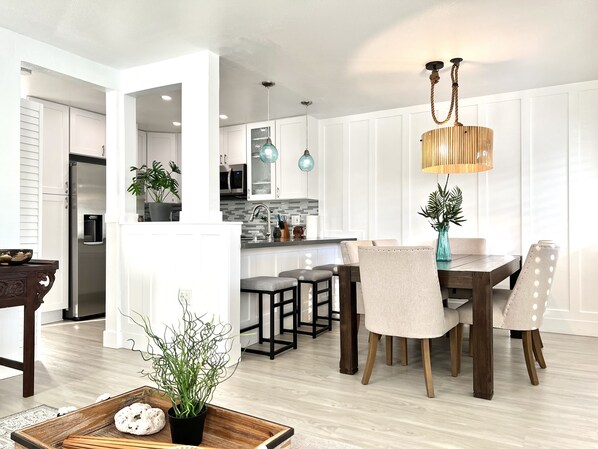 Dining - Beautiful Fairways Condo near Disney’s Aulani, Four Seasons, Lagoons and Golf  (Kapolei)