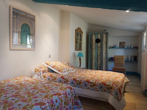 2 bedrooms - Renovated Country House with Garden, 2 Bedrooms, 500m from Beach (Barbâtre)