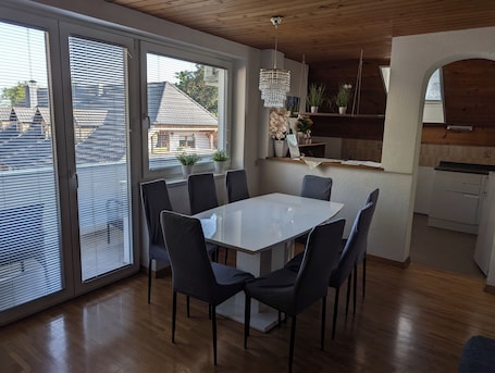 Dining. Apartment Bee near Bled