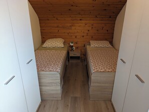 3 soverom, skrivebord, wi-fi og sengetøy