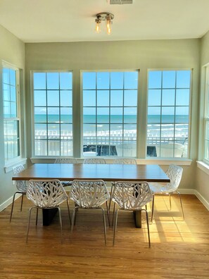 Dining - Just Steps to the Ocean, Beachfront, House On the Beach, Minutes from Galveston (Freeport)