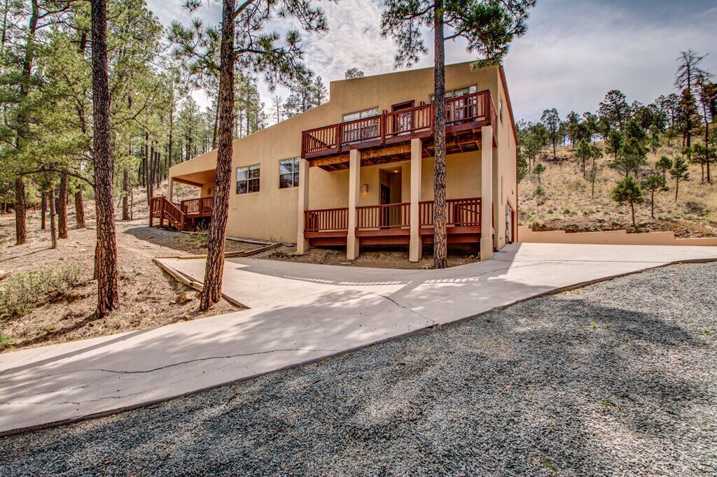  Our Beautiful Home welcomes you for a relaxing get-away!!!