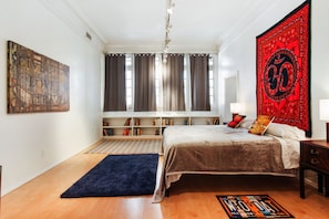 5 bedrooms, iron/ironing board, travel crib, free WiFi