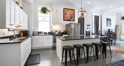 LARGE GROUPS -WALK to French Qtr, Superdome,