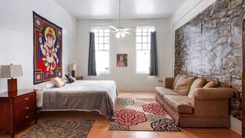 5 bedrooms, iron/ironing board, travel crib, free WiFi