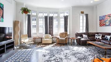 Smart TV, DVD player, books