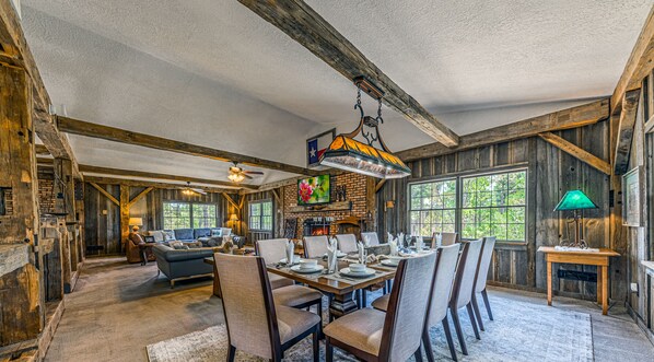 Dining - Rustic Ridge | Amish-Built Mountain Escape w/ Capitan Views Game Room & Hot Tub (Alto)