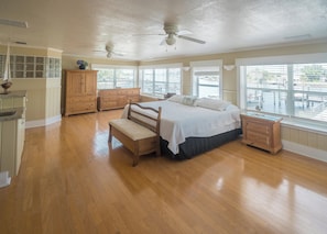 4 Schlafzimmer, Bügeleisen/Bügelbrett, kostenloses WLAN, Bettwäsche