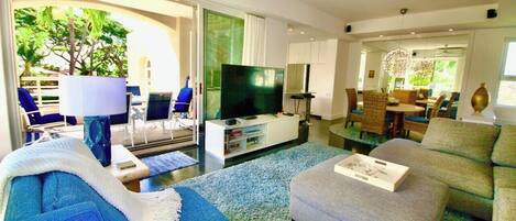 Smart-TV, DVD-Player, Stereoanlage