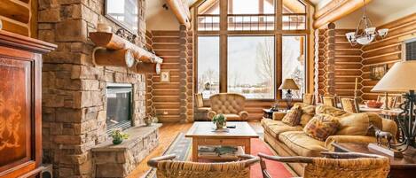 Smart TV, fireplace, DVD player