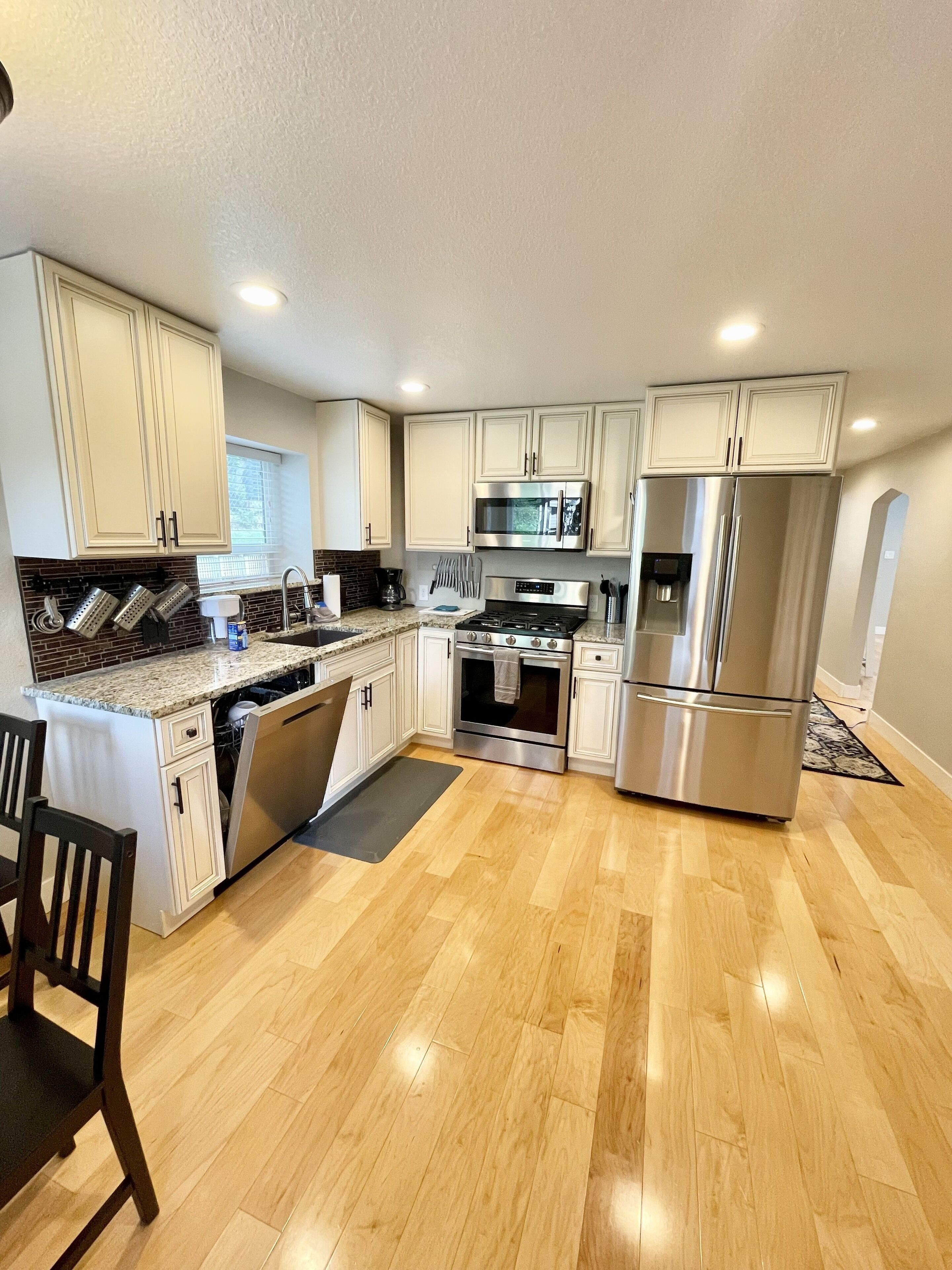 Darling 2 Bedroom unit in Denver, West Highland! Charming, stylish and Walkable!
