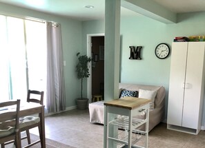 Smart TV, DVD player, books