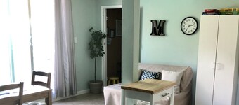 ***** COMFORTABLE, QUIET AND PRIVATE GUEST HOUSE   ***