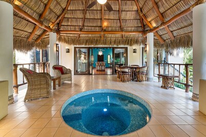 Spacious Luxury Villa - 2 Pools & Ocean Views - Sleeps 16, Perfect for Reunions!