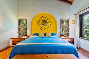 7 bedrooms, desk, iron/ironing board, free WiFi