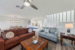 Living area - Blind Pass Condos at Bowman's Beach F207 on beautiful Sanibel Island (Sanibel Island)