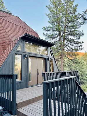 Exterior - Mid-Century Modern Geodesic Dome, Walk to town, Amazing Views, Lots of space! (Idyllwild-Pine Cove)