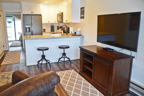 Smart TV, fireplace, DVD player