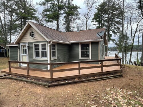 Little Muskie Retreat on Little Muskie Lake, Canoe included!   Snowmobile!