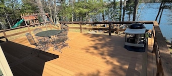 Petite retraite Muskie, canot inclus, sur le lac Little Muskie! Motoneige!