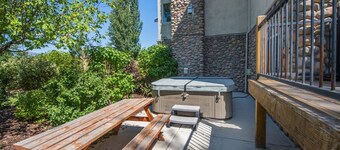 5 Star Luxury Townhome | 5 Bed, 4.5 Bath